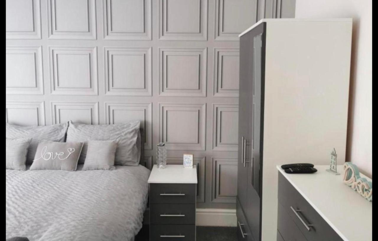 ברידלינגטון Sea View Apartment Large Balcony Whirlpool Bath 2 Bedrooms Sky Glass Tv מראה חיצוני תמונה